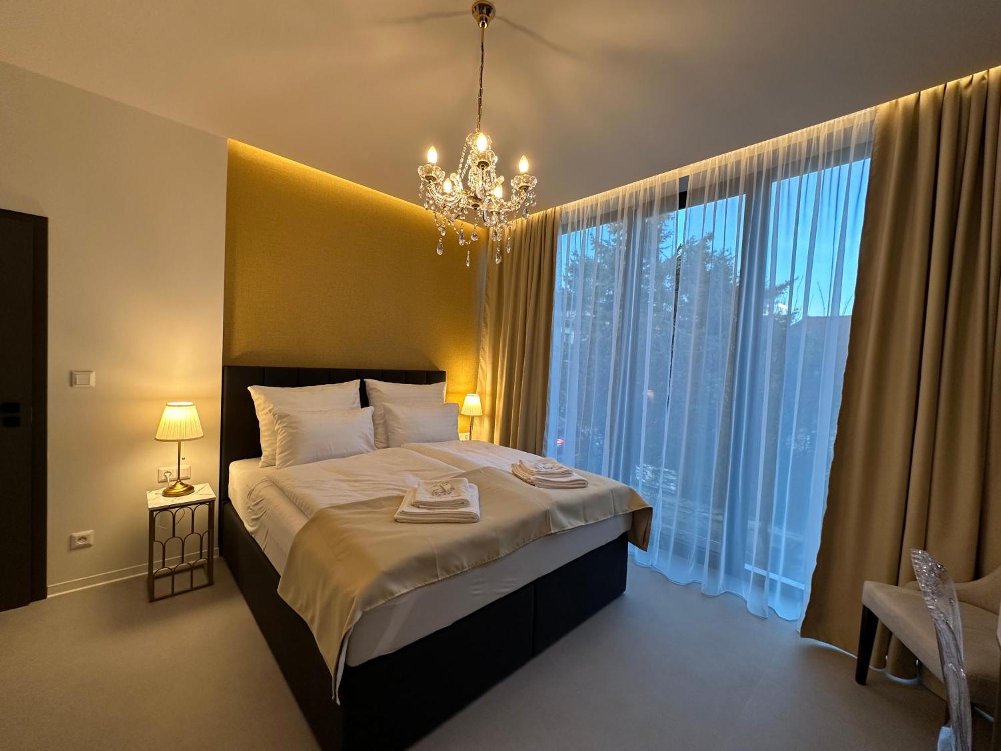 Villa Mala Praha Experience In The Center Of Жилина Екстериор снимка