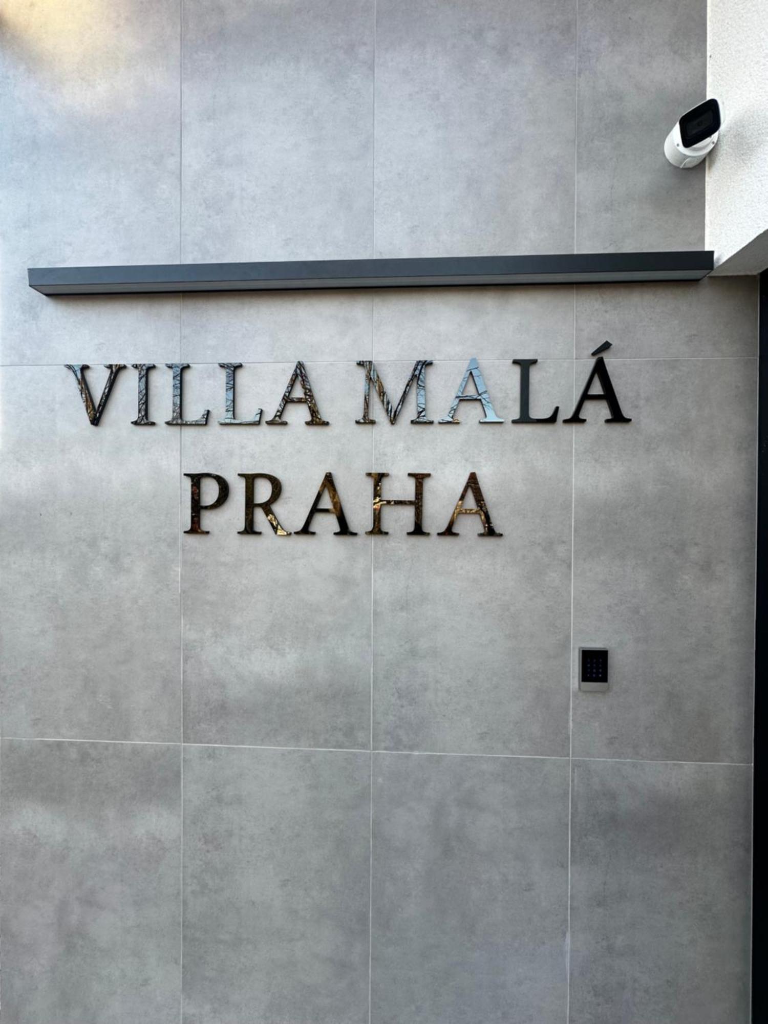 Villa Mala Praha Experience In The Center Of Жилина Екстериор снимка